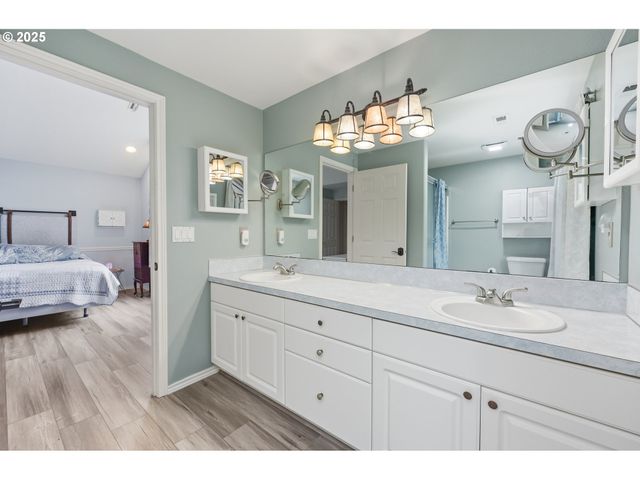 18104 Se 23RD St, Vancouver, WA 98683