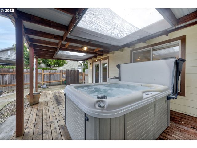 18104 Se 23RD St, Vancouver, WA 98683