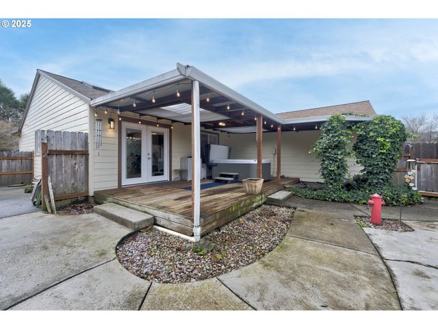 18104 Se 23RD St, Vancouver, WA 98683