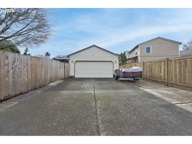 18104 Se 23RD St, Vancouver, WA 98683