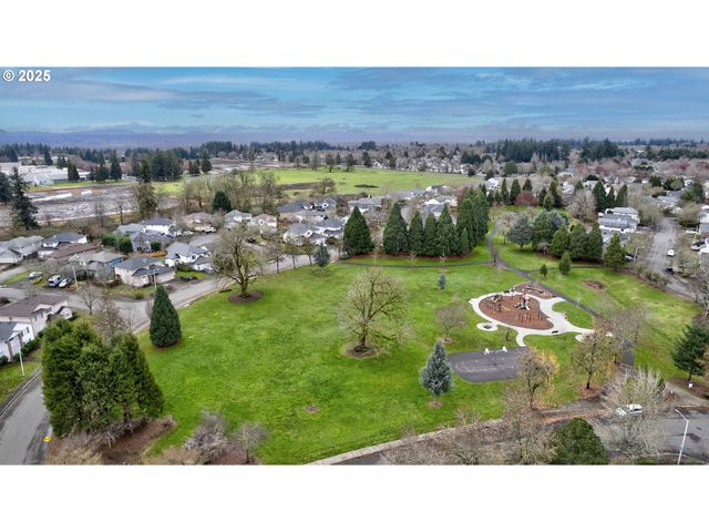 18104 Se 23RD St, Vancouver, WA 98683