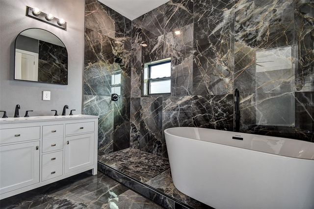 5200 7TH AVENUE N, St Petersburg, FL 33710