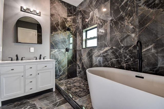 5200 7TH AVENUE N, St Petersburg, FL 33710