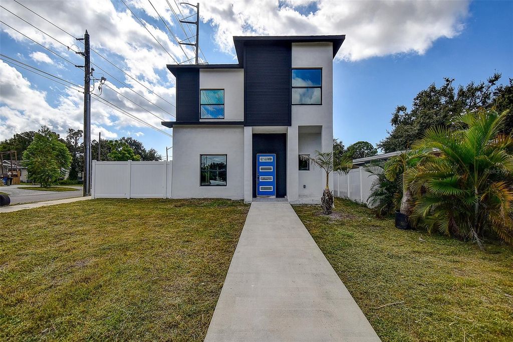 5200 7TH AVENUE N, St Petersburg, FL 33710