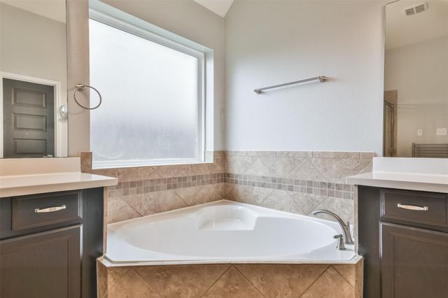 13222 Edison Trace Lane, Tomball, TX 77377