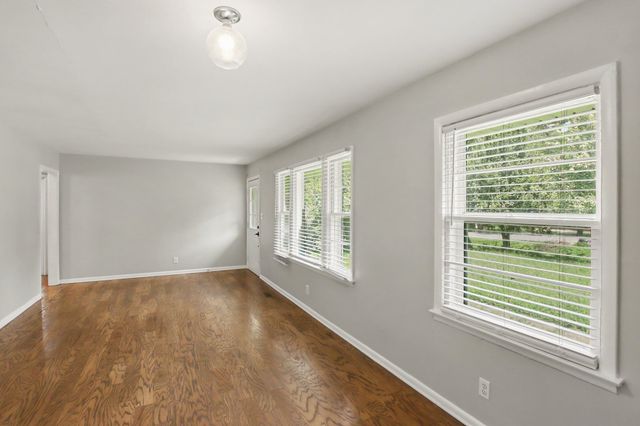 4911 Pearson Pl, Nashville, TN 37211