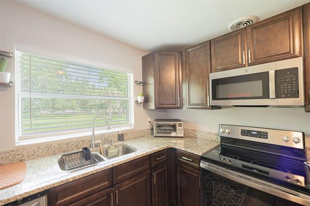 10921 COUNTY ROAD 209, Oxford, FL 34484