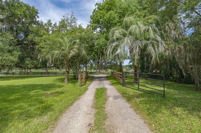 10921 COUNTY ROAD 209, Oxford, FL 34484