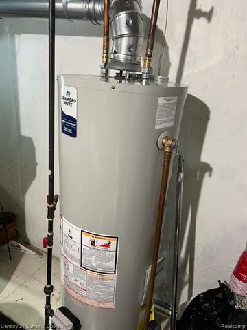 20500 Braile Street, Detroit, MI 48219