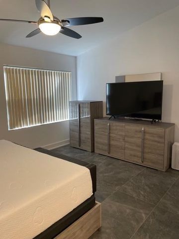 10 COLUMBIA Court, Deerfield Beach, FL 33442