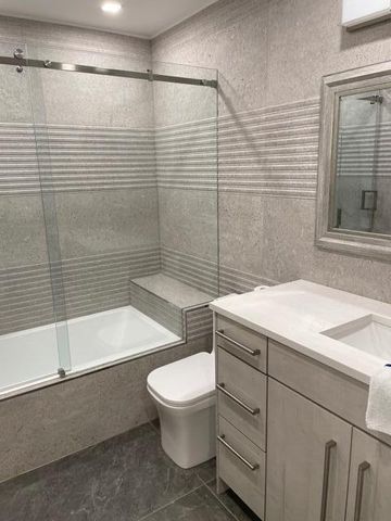 10 COLUMBIA Court, Deerfield Beach, FL 33442