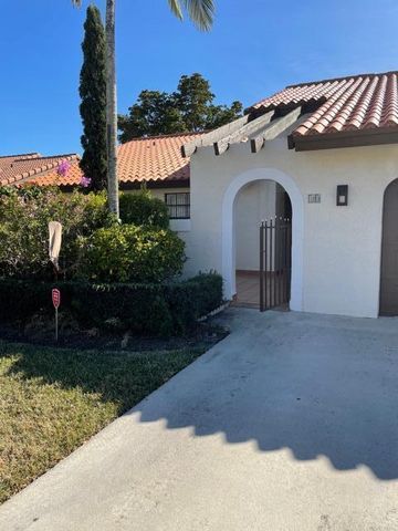 10 COLUMBIA Court, Deerfield Beach, FL 33442