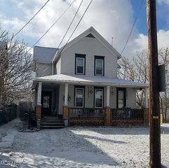 64 Diamond Avenue, Barberton, OH 44203