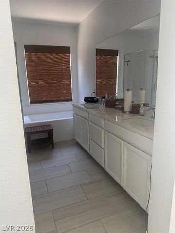 6729 Drapemaster Avenue, Las Vegas, NV 89156