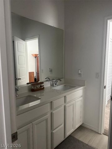 6729 Drapemaster Avenue, Las Vegas, NV 89156