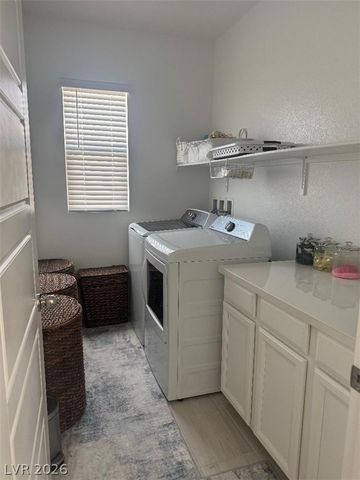 6729 Drapemaster Avenue, Las Vegas, NV 89156