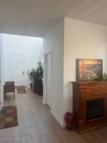 6729 Drapemaster Avenue, Las Vegas, NV 89156