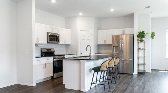 2383 S Ouachita Drive, Fayetteville, AR 72701