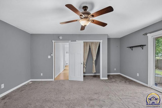 3015 SE Illinois AVE, Topeka, KS 66605