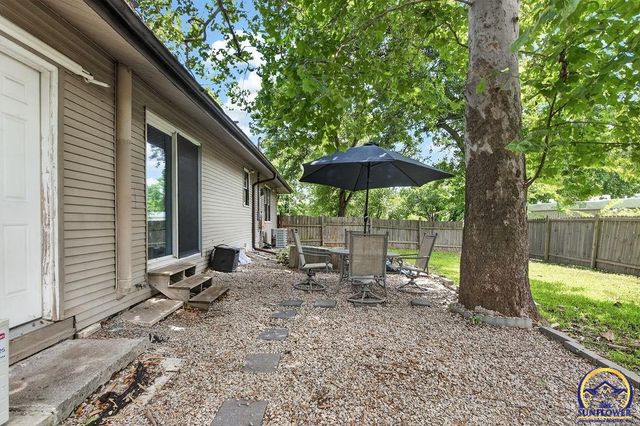 3015 SE Illinois AVE, Topeka, KS 66605