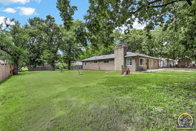 3015 SE Illinois AVE, Topeka, KS 66605