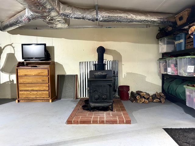 1084 Altice RD, Moneta, VA 24121