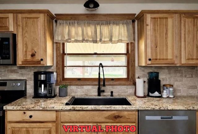 1084 Altice RD, Moneta, VA 24121