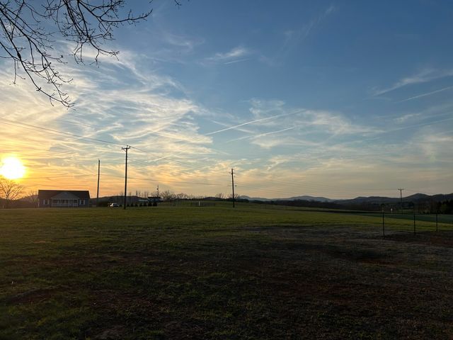 1084 Altice RD, Moneta, VA 24121