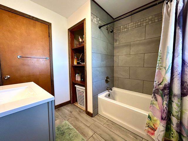 1084 Altice RD, Moneta, VA 24121