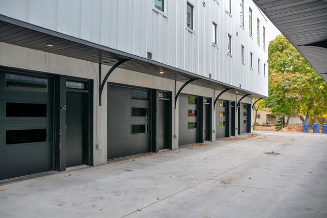 208 Gillis Street 12, Traverse City, MI 49684