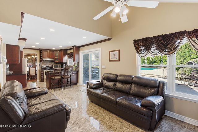 20 Cambridge Drive, Jackson, NJ 08527