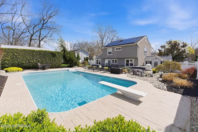 20 Cambridge Drive, Jackson, NJ 08527