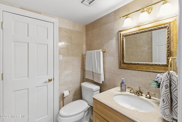 20 Cambridge Drive, Jackson, NJ 08527