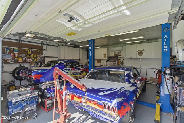 20 Cambridge Drive, Jackson, NJ 08527