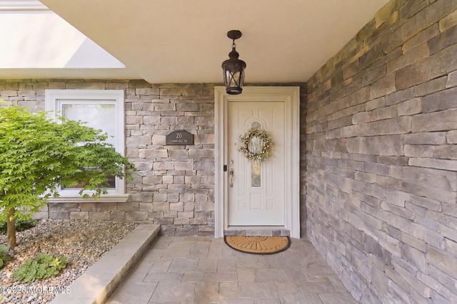 20 Cambridge Drive, Jackson, NJ 08527