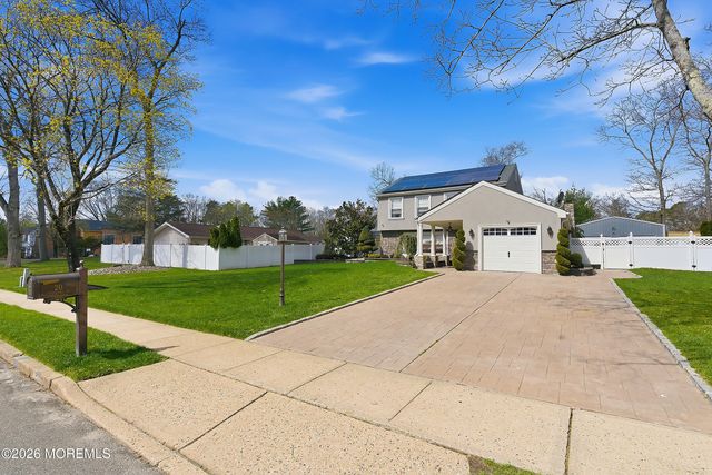 20 Cambridge Drive, Jackson, NJ 08527