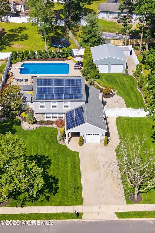 20 Cambridge Drive, Jackson, NJ 08527