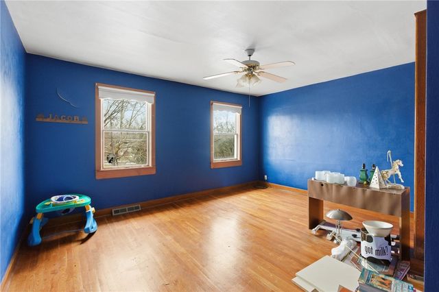 87 United Rd, Mt Pleasant Twp, PA 15666