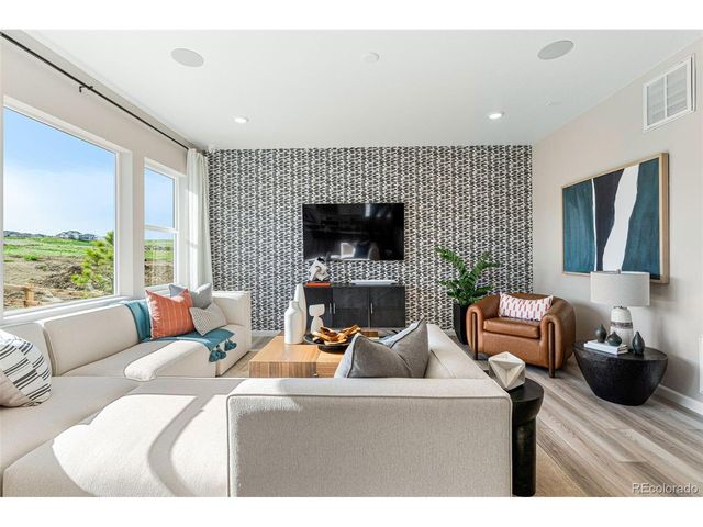 16507 W 92nd Pl, Arvada, CO 80007