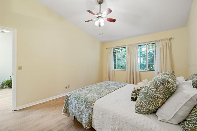 5113 SW 9TH LANE, Gainesville, FL 32607