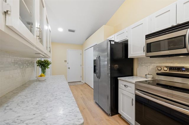 5113 SW 9TH LANE, Gainesville, FL 32607