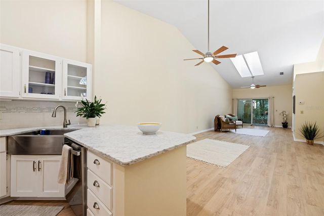 5113 SW 9TH LANE, Gainesville, FL 32607