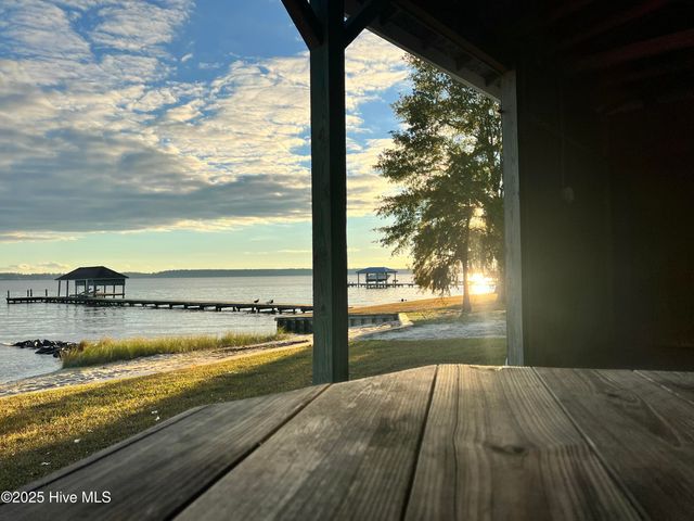 100 Goose Creek Drive, Washington, NC 27889