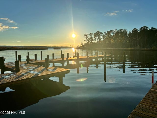 100 Goose Creek Drive, Washington, NC 27889