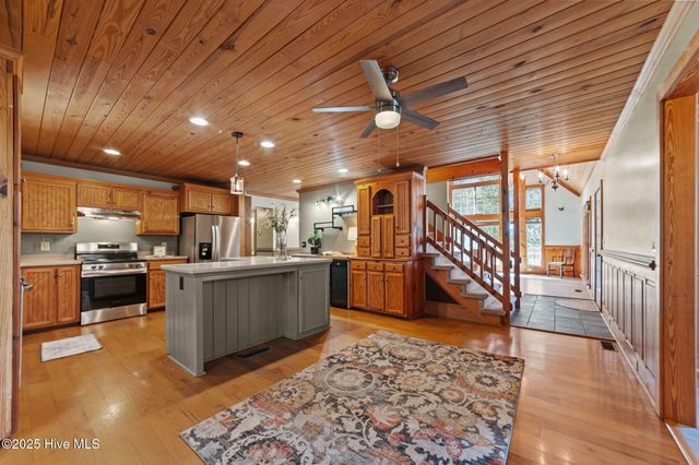 100 Goose Creek Drive, Washington, NC 27889