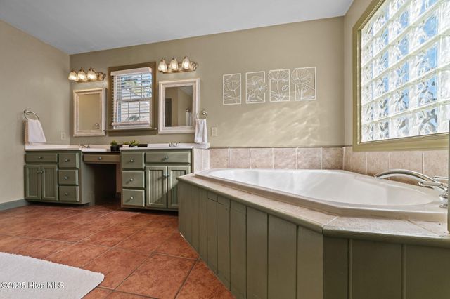 100 Goose Creek Drive, Washington, NC 27889