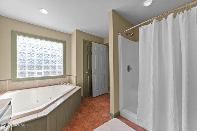 100 Goose Creek Drive, Washington, NC 27889