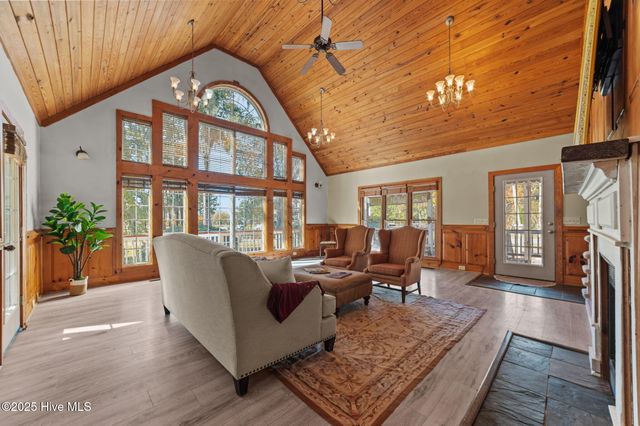 100 Goose Creek Drive, Washington, NC 27889