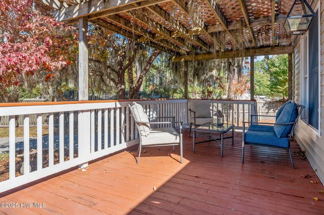 100 Goose Creek Drive, Washington, NC 27889