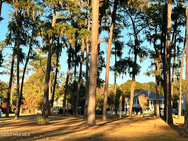 100 Goose Creek Drive, Washington, NC 27889